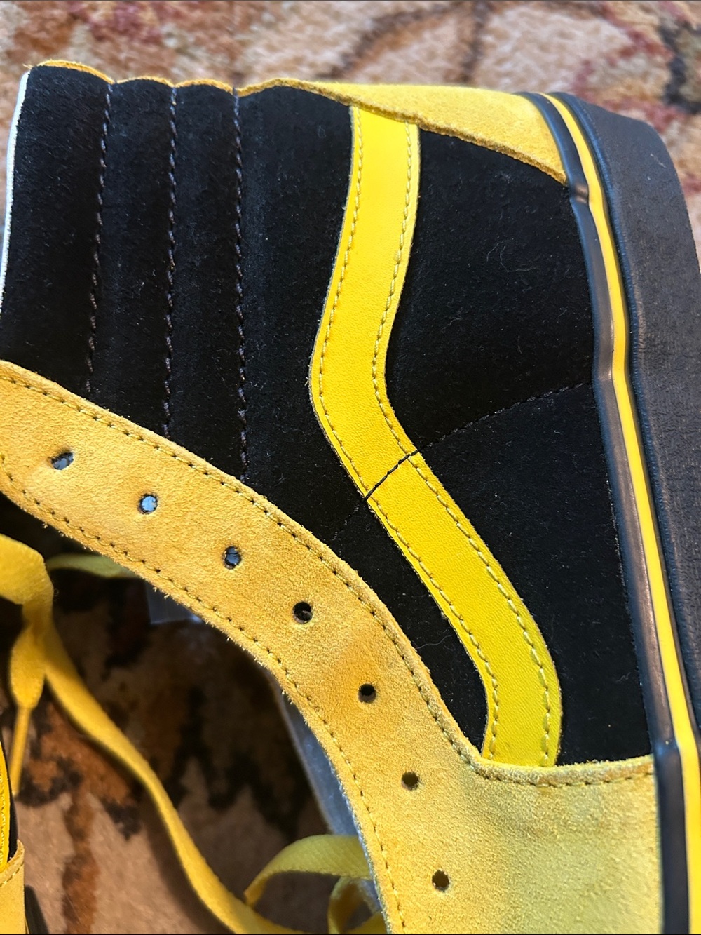 New Vans Sk8-Hi High-Top Sneakers in Black & Yellow leather 8 men’s 9.5 women’s - Picture 5 of 11